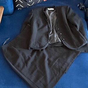 Women's Black Tailored Blazer and Skirt Set - Timeless Professional Style